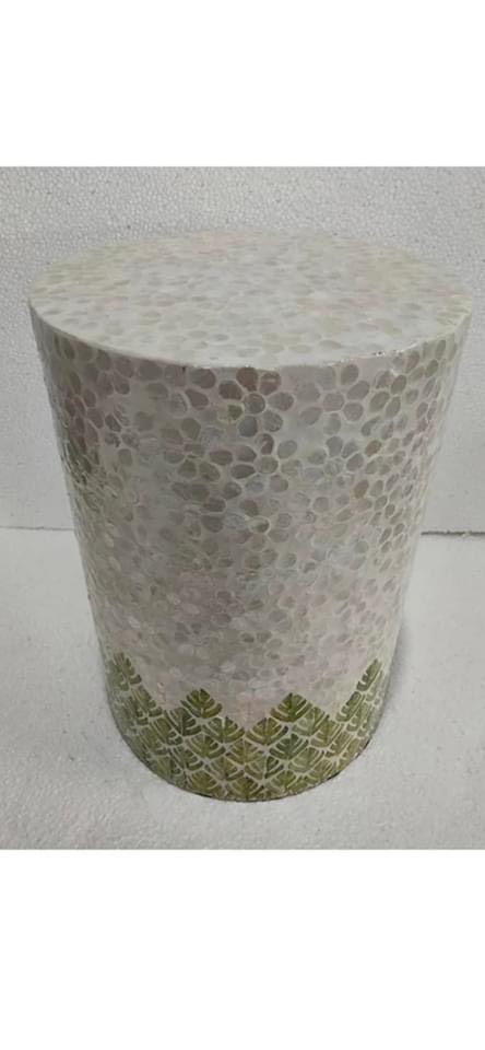 HQ12513 Mother of pearl lacquer stool